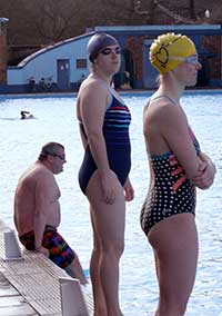 Brockwell Lido Swimmers racing at Tooting Bec Lido