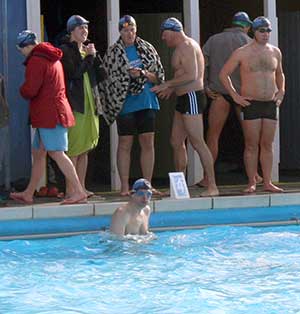 Brockwell Lido Swimmers racing at Tooting Bec Lido